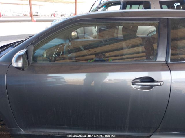 JTKJF5C76GJ017603 Scion TC