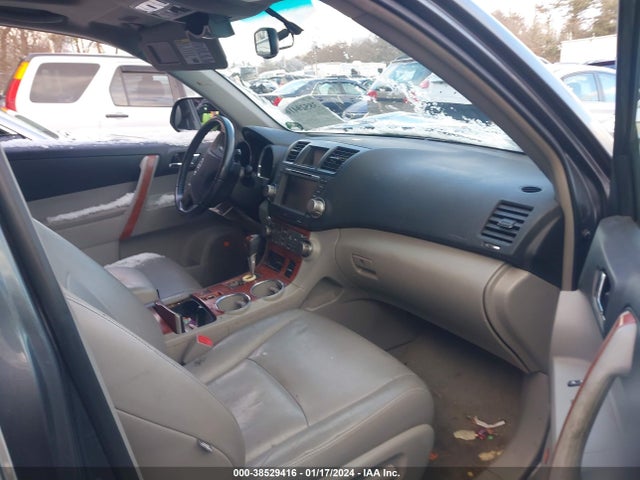 2010 TOYOTA HIGHLANDER LIMITED V6 VIN: 5TDDK3EH3AS032600