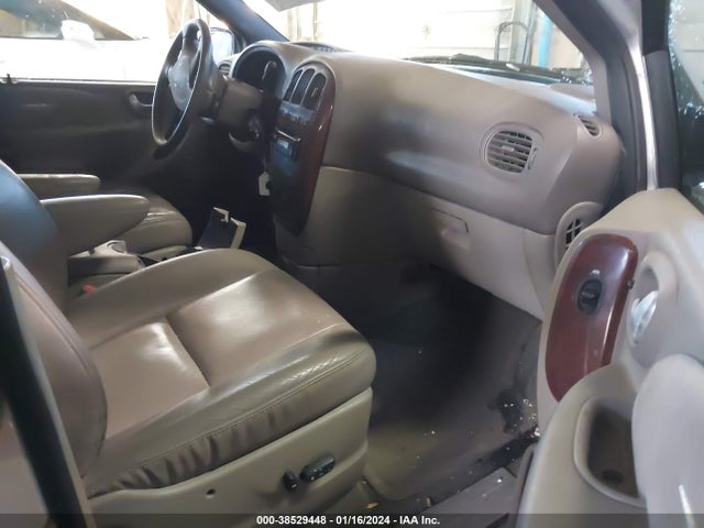 2001 CHRYSLER TOWN & COUNTRY LIMITED VIN: 2C8GP64L81R175443