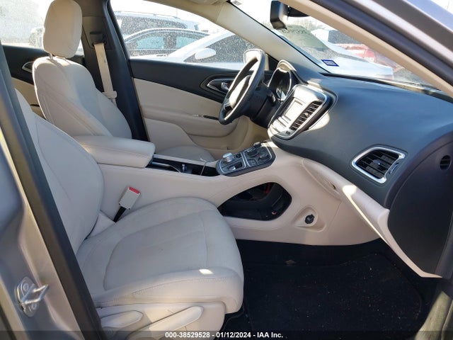 Chrysler 200 Limited 2016 1C3CCCAB7GN186501 Image 5