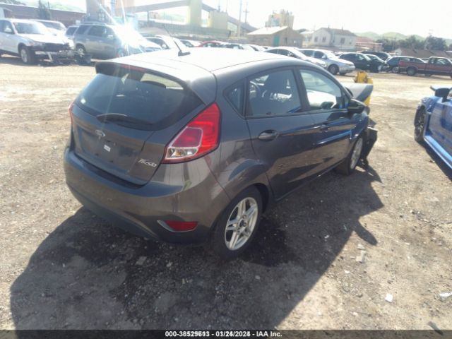 3FADP4EJ0JM141953 Ford FIESTA SE