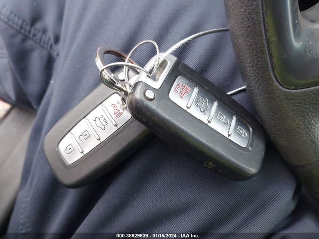 2011 HYUNDAI SONATA SE VIN: 5NPEC4AC0BH147132