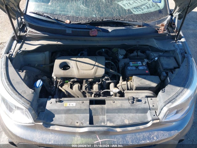 KIA Soul 2017 KNDJN2A25H7480122 Image 10