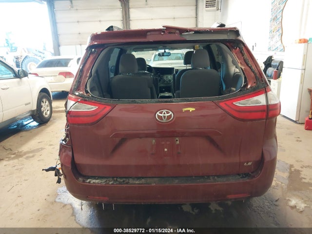 Toyota Sienna Le 8 Passenger 2017 5TDKZ3DCXHS804769 Image 16