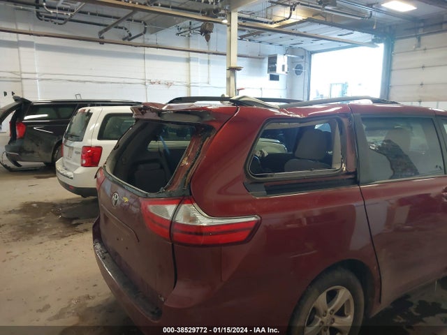 Toyota Sienna Le 8 Passenger 2017 5TDKZ3DCXHS804769 Image 6