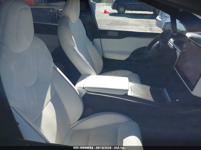 2023 TESLA MODEL X VIN: 7SAXCCE60PF371047