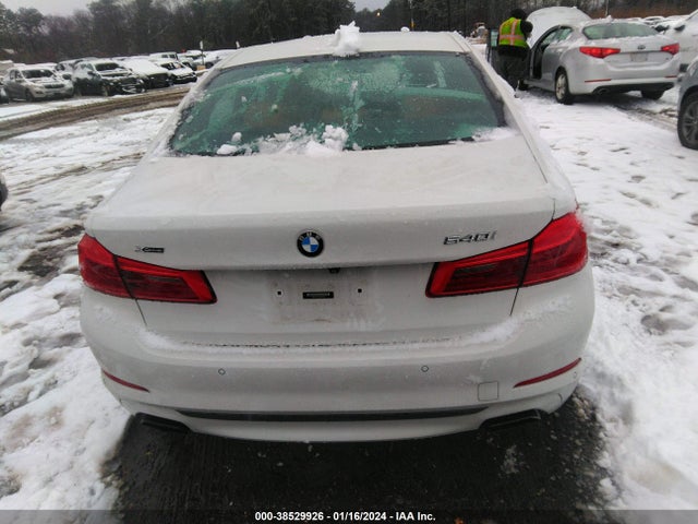 BMW 540i Xdrive 2018 WBAJE7C55JG891544 Image 15