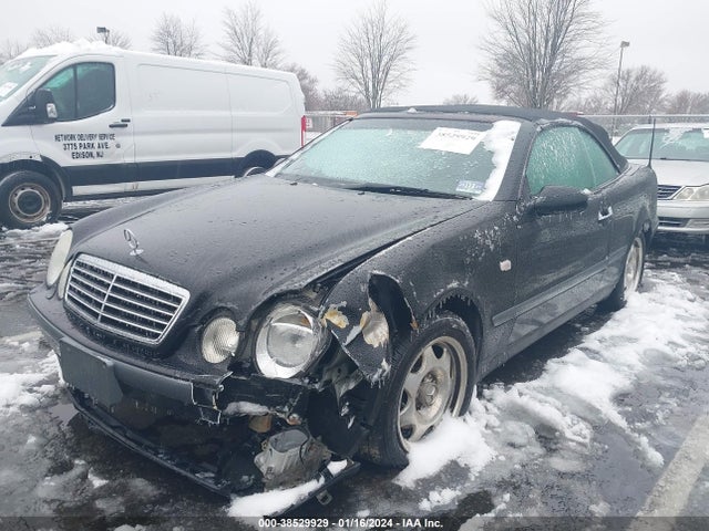1999 MERCEDES-BENZ CLK 320 VIN: WDBLK65G2XT005028