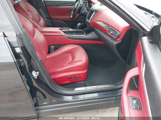 ZN661XUS4HX217595 Maserati Levante