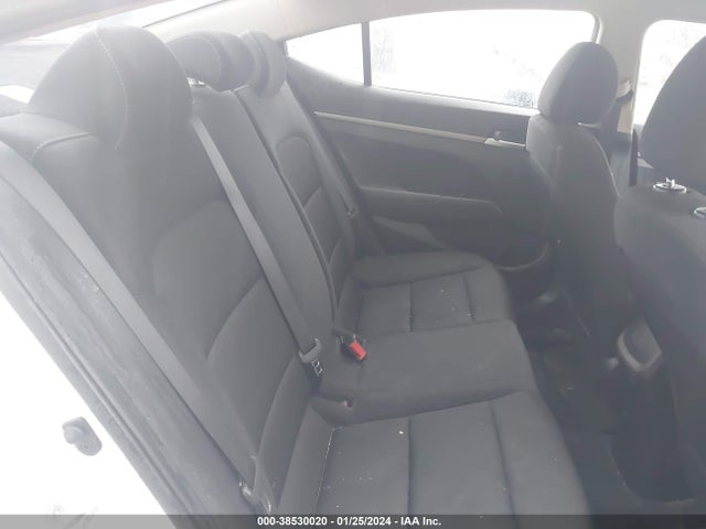 Hyundai ELANTRA SE 2018 5NPD74LF0JH351063 Image 8