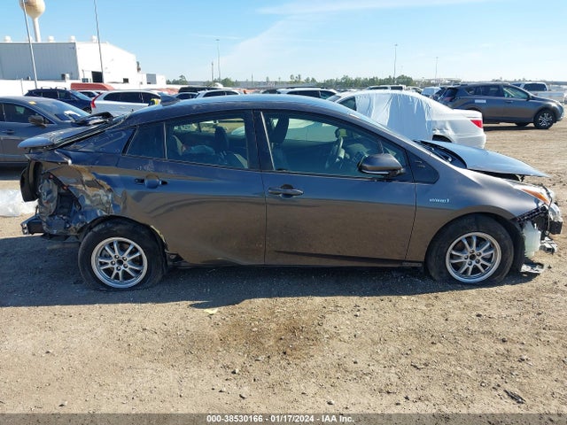 Toyota Prius Two 2018 JTDKBRFU3J3582547 Image 14