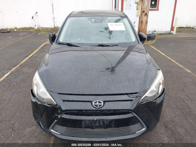 3MYDLBZVXGY118996 Scion IA