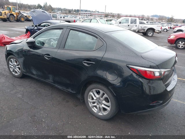 3MYDLBZVXGY118996 Scion IA