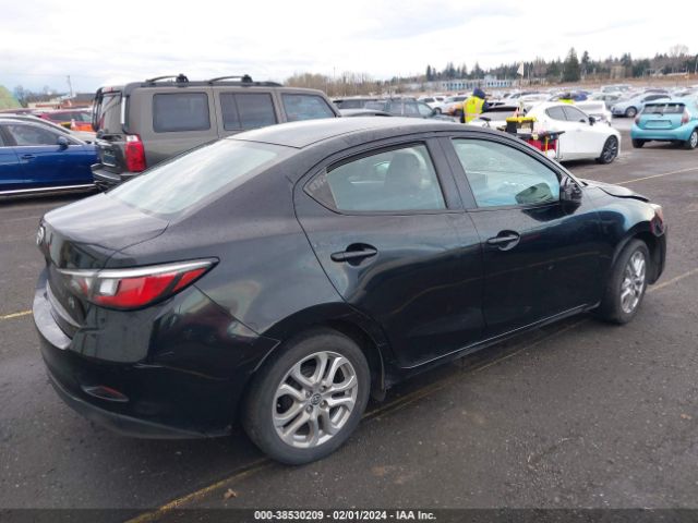 3MYDLBZVXGY118996 Scion IA