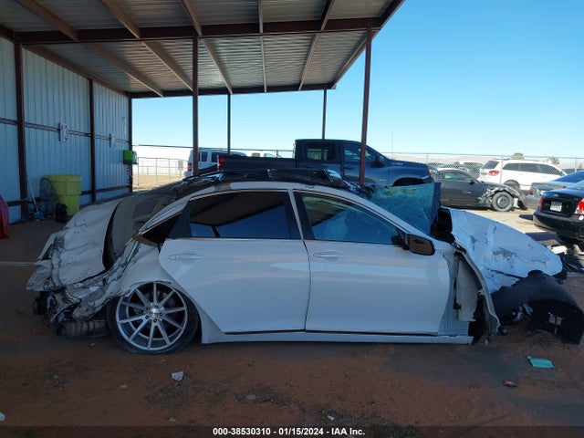 Genesis G80 5.0 Ultimate 2017 KMHGN4JFXHU181845 Image 12