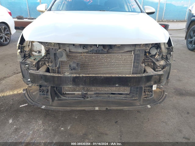 KIA Optima Lx 2018 5XXGT4L32JG228987 Image 6