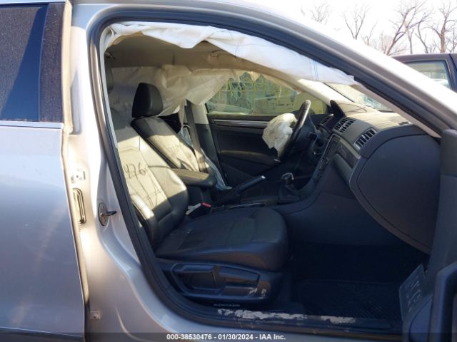 1VWBS7A38GC037758 Volkswagen Passat 1.8t Se
