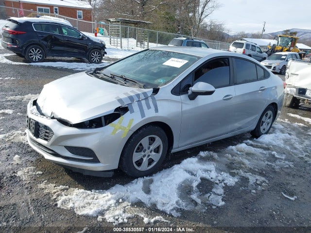 Chevrolet Cruze Ls Auto 2017 1G1BC5SM9H7261538 Image 2