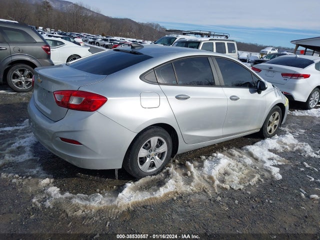 Chevrolet Cruze Ls Auto 2017 1G1BC5SM9H7261538 Image 4
