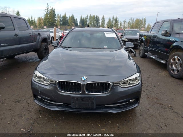 WBA8K3C52JA369778 BMW 330i Xdrive