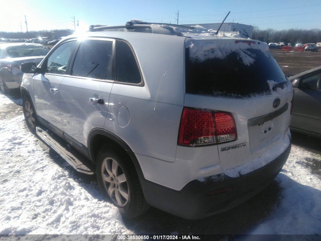 2013 KIA SORENTO LX VIN: 5XYKT3A68DG349380