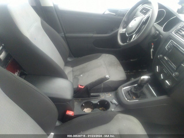 3VW2B7AJ4HM272138 Volkswagen Jetta 1.4t S