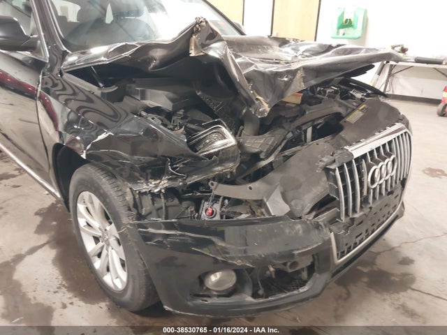 WA1LFAFP0EA110368 Audi Q5 2.0t Premium