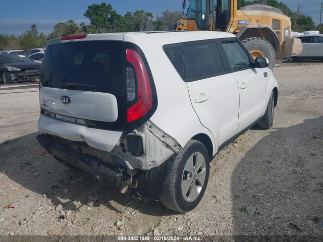 KIA Soul 2016 KNDJN2A2XG7305640 Image 4