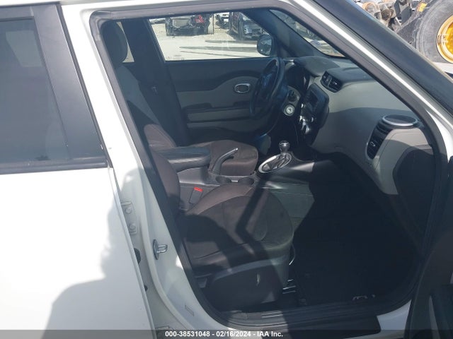 KIA Soul 2016 KNDJN2A2XG7305640 Image 5