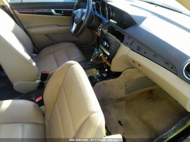 2013 MERCEDES-BENZ C 250 WDDGF4HB0DA778122 Photo 4