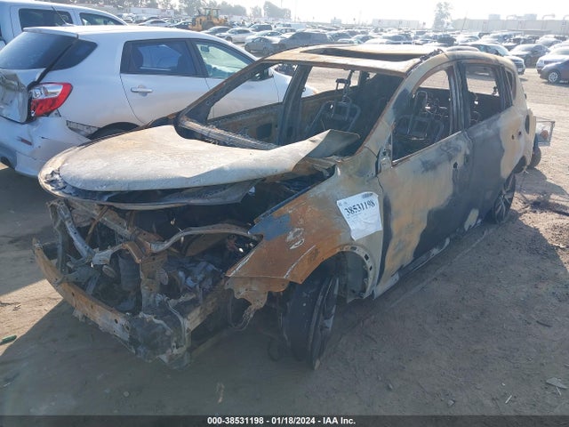 Toyota Rav4 Xle 2018 JTMRFREV8JJ245901 Image 2