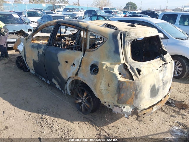Toyota Rav4 Xle 2018 JTMRFREV8JJ245901 Image 3