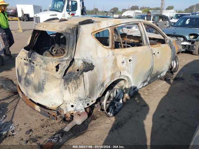 Toyota Rav4 Xle 2018 JTMRFREV8JJ245901 Image 4