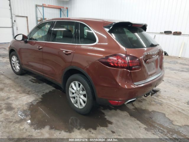 2011 PORSCHE CAYENNE WP1AA2A28BLA03838 Photo 2