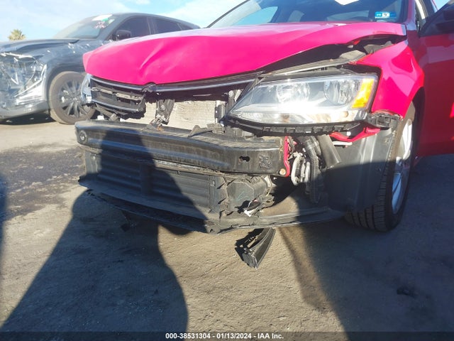3VWD17AJ0FM295375 Volkswagen Jetta 1.8t Se
