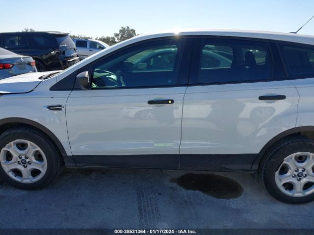 1FMCU0F77KUB57800 Ford ESCAPE S