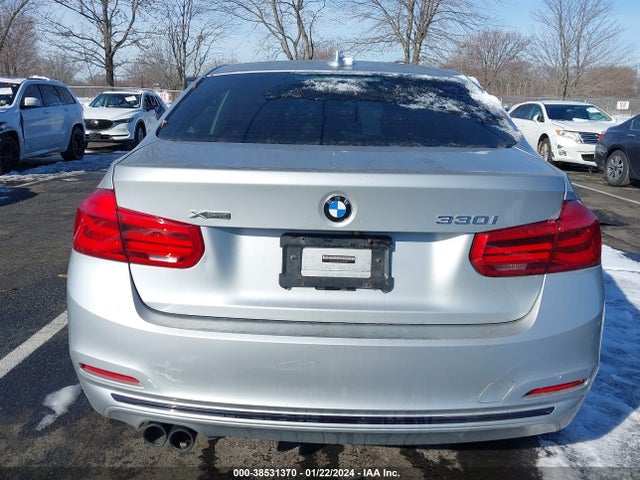 BMW 330i Xdrive 2018 WBA8D9G52JNU69587 Image 16