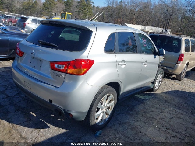 4A4AP3AU4FE013230 Mitsubishi Outlander Sport Es