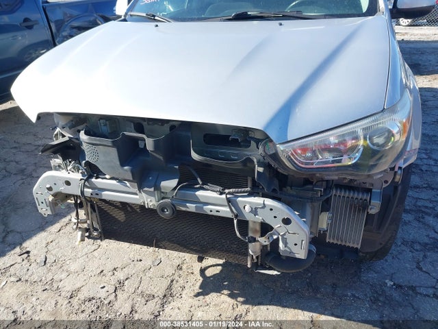 4A4AP3AU4FE013230 Mitsubishi Outlander Sport Es