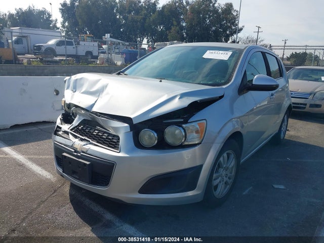 Chevrolet Sonic Lt Auto 2014 1G1JC6SB5E4192960 Image 2