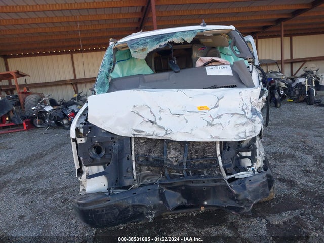 Chevrolet Express 2500 Work Van 2017 1GCWGAFF2H1325360 Image 12