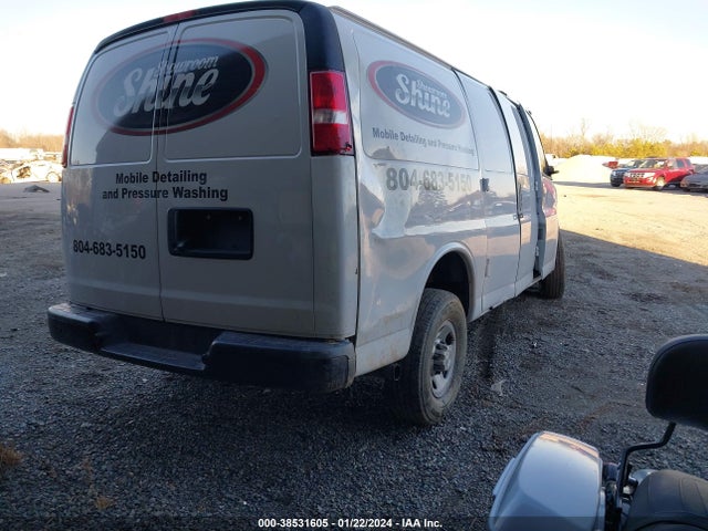 Chevrolet Express 2500 Work Van 2017 1GCWGAFF2H1325360 Image 4