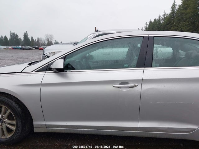 2016 HYUNDAI SONATA SE VIN: 5NPE24AF4GH276138