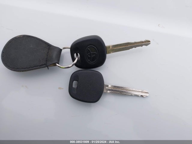 2007 TOYOTA COROLLA CE VIN: 1NXBR32E27Z928643