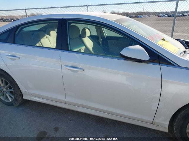 Hyundai SONATA SE 2018 5NPE24AF9JH652971 Image 14