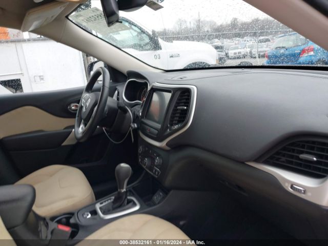 2017 JEEP CHEROKEE 1C4PJLCB4HW660853 Photo 4