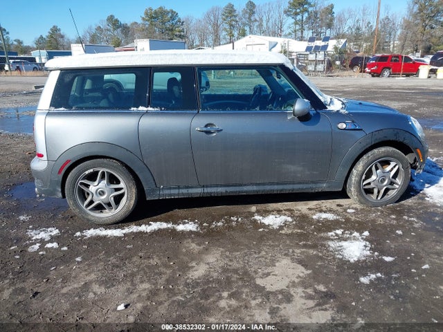 2009 MINI COOPER S CLUBMAN VIN: WMWMM335X9TP93072