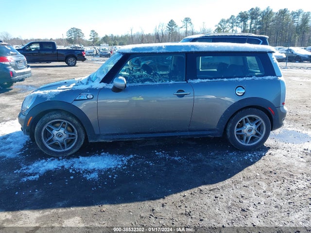 2009 MINI COOPER S CLUBMAN VIN: WMWMM335X9TP93072