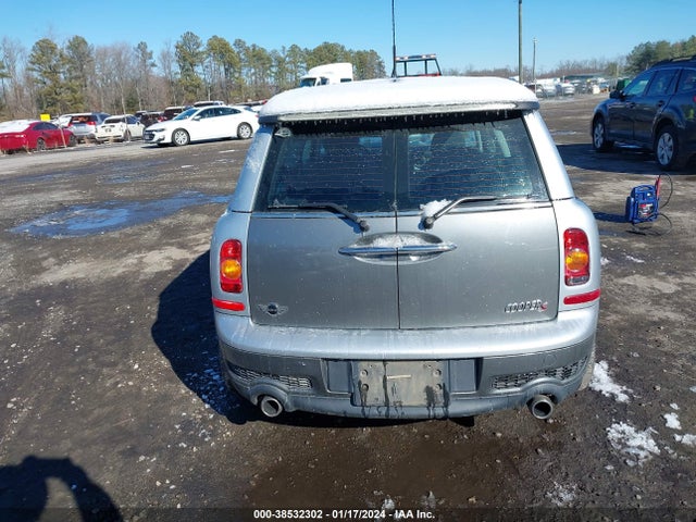 2009 MINI COOPER S CLUBMAN VIN: WMWMM335X9TP93072