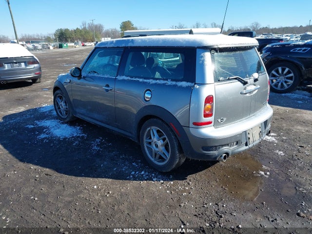 2009 MINI COOPER S CLUBMAN WMWMM335X9TP93072 Photo 2